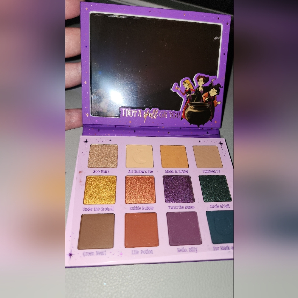Hocus Pocus X Colourpop Witching Hour Eyeshadow Palette